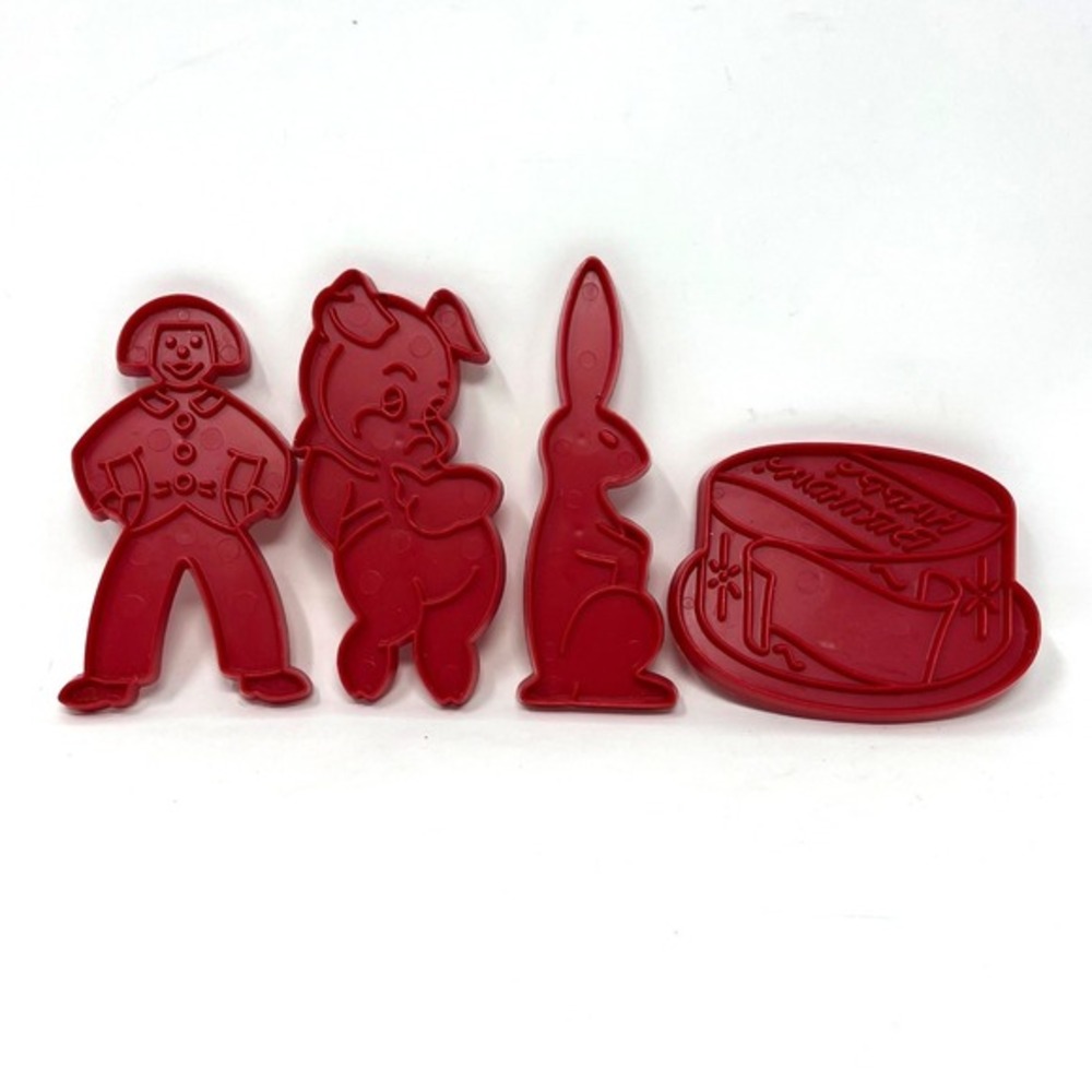 Vtg‎ Tupperware Cookie Cutters Red Plastic with Handles SET of 4 Pig Rabbit Cake
